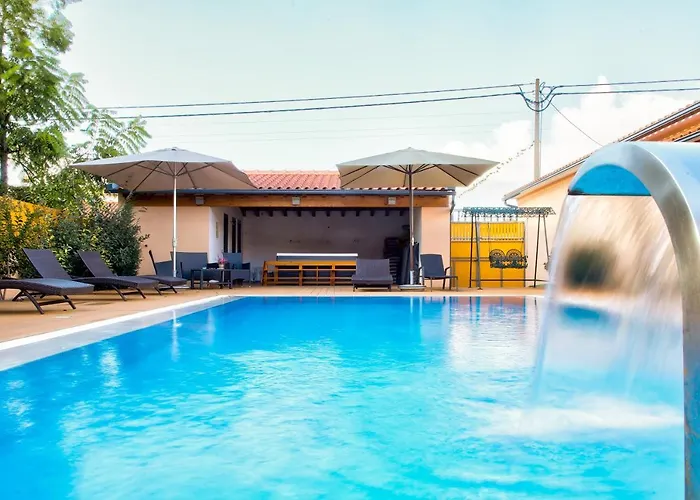 Casa Da Alzira أناديا